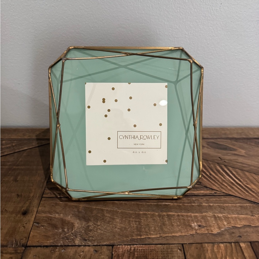 Cynthia Rowley Vintage 4x4  Geometric Goldtone Picture Frame, Sage Green Mat.